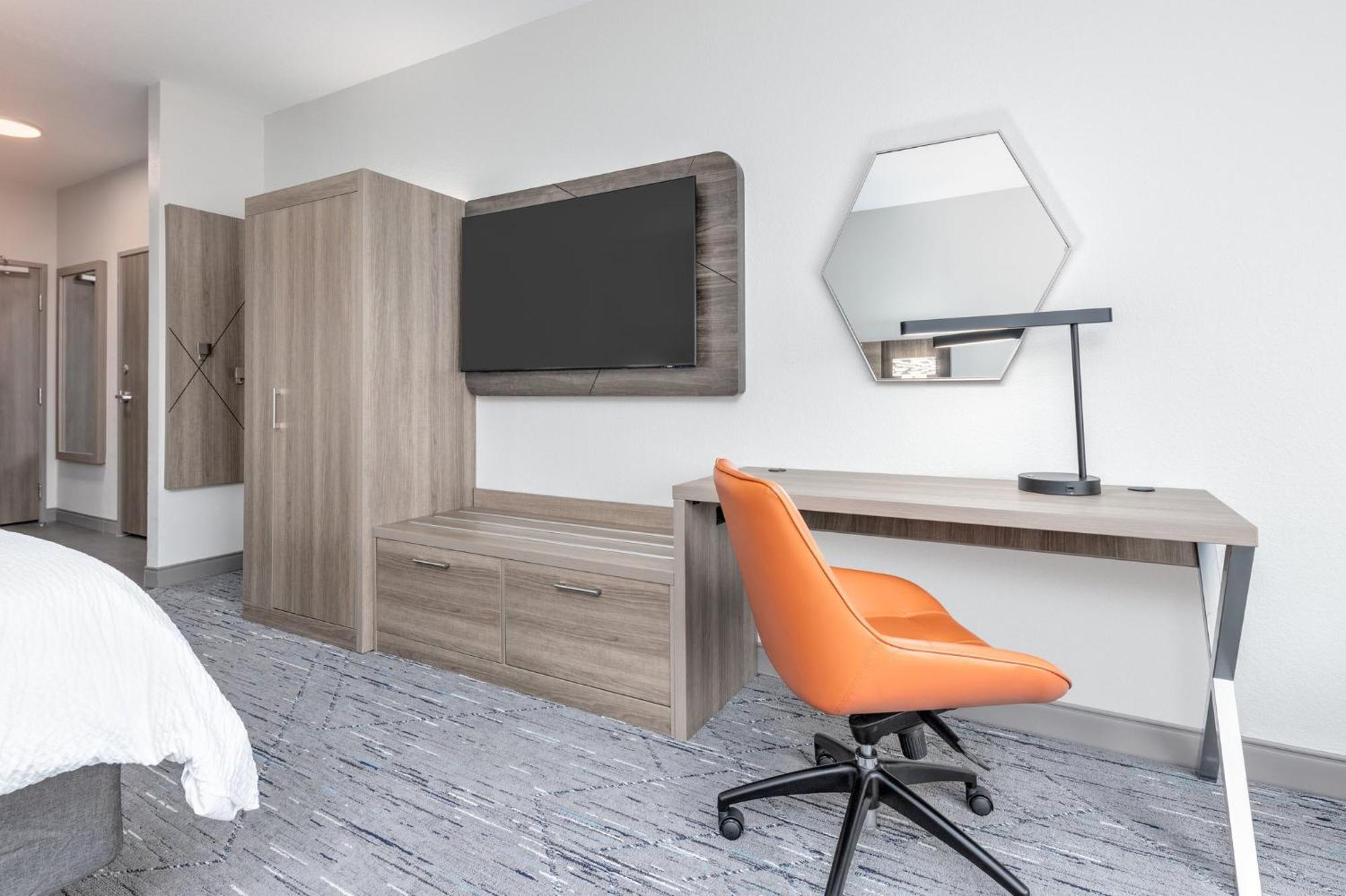 Holiday Inn Express & Suites Austin Airport East By Ihg Exterior foto